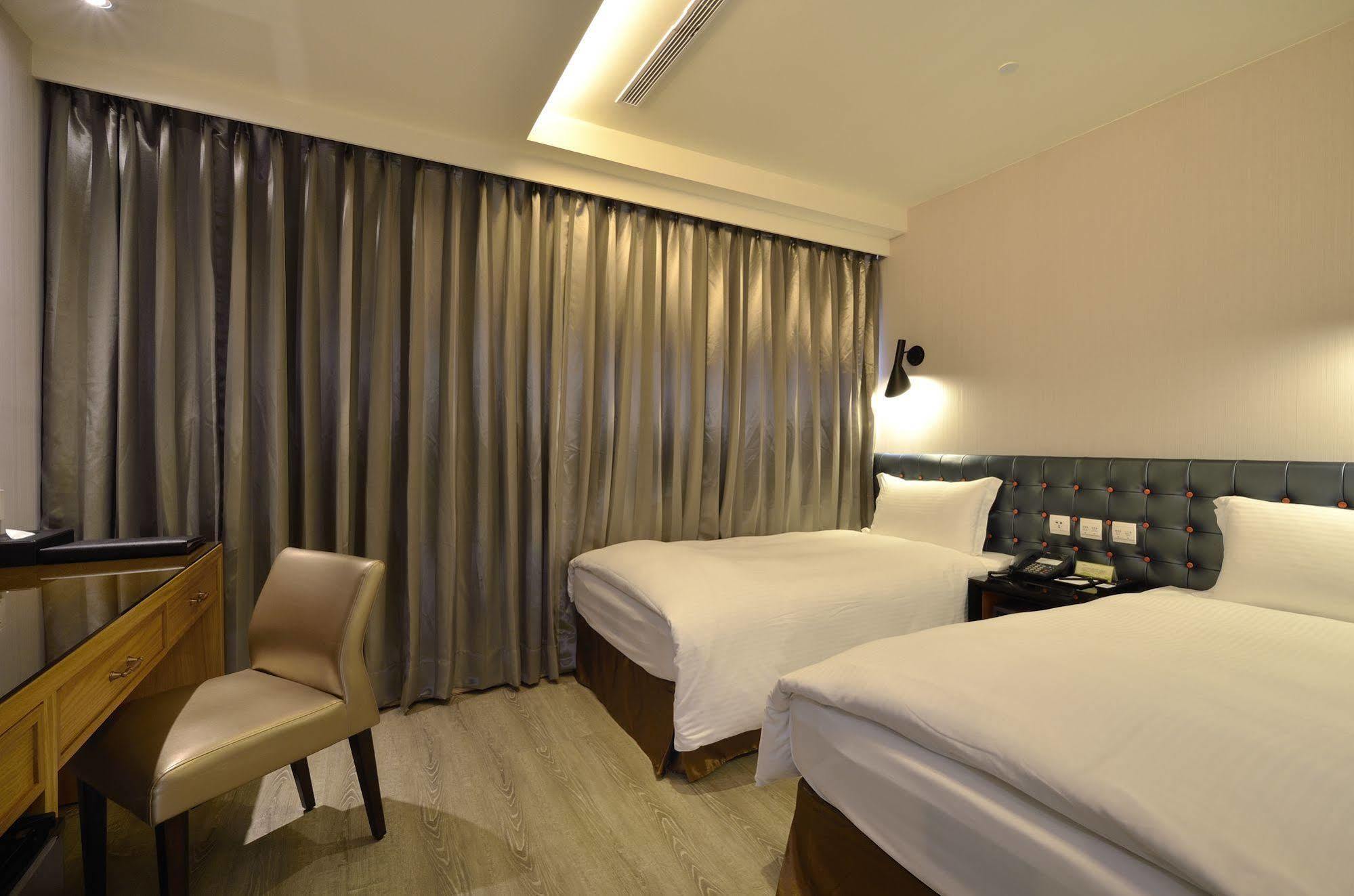 Stay Hotel - Taichung Yizhong Buitenkant foto
