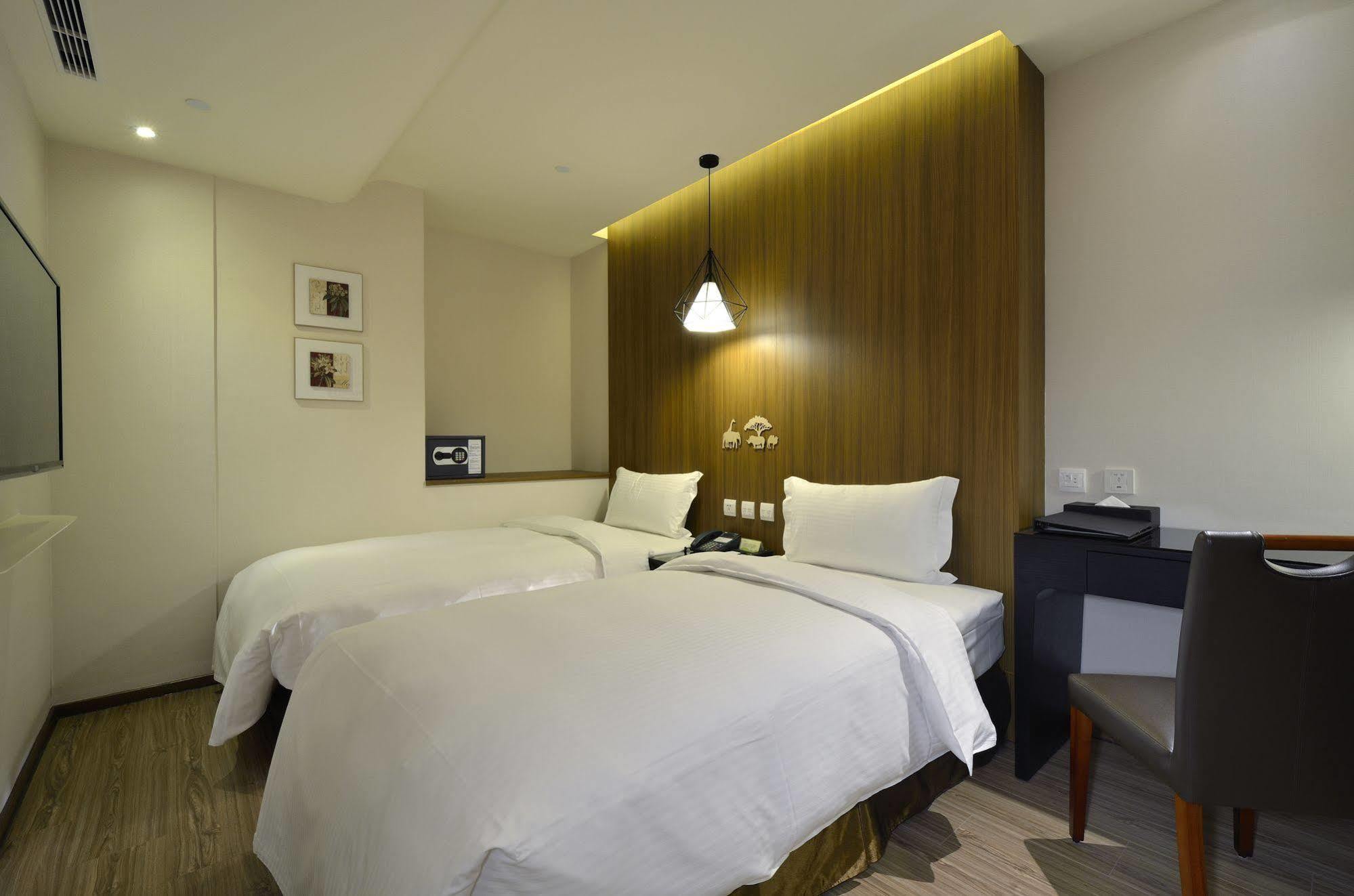 Stay Hotel - Taichung Yizhong Buitenkant foto