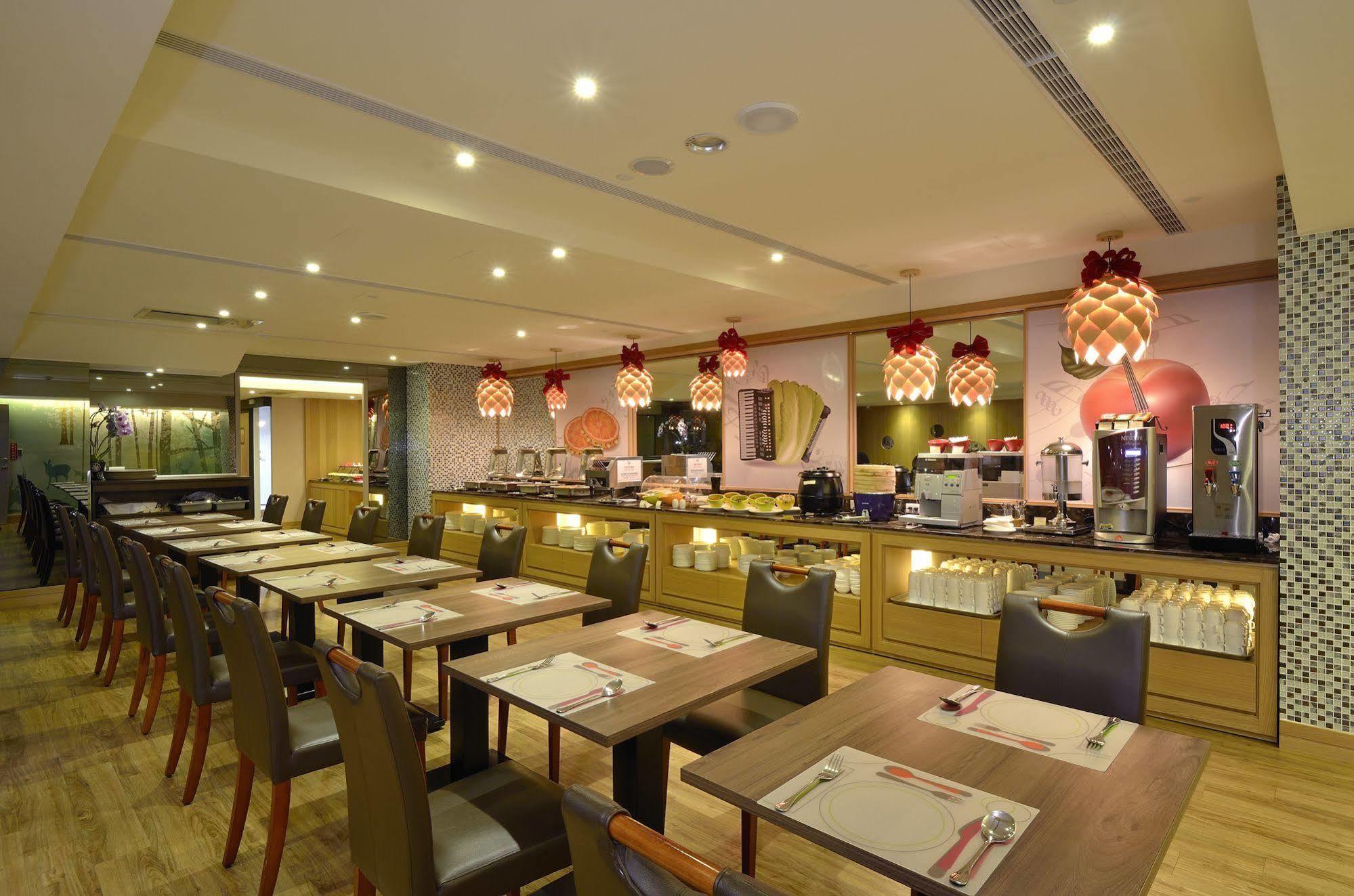 Stay Hotel - Taichung Yizhong Buitenkant foto